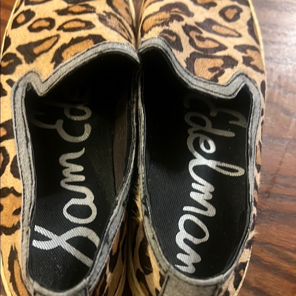 Leopard Print Slip-On Shoes - Picture 3 of 5